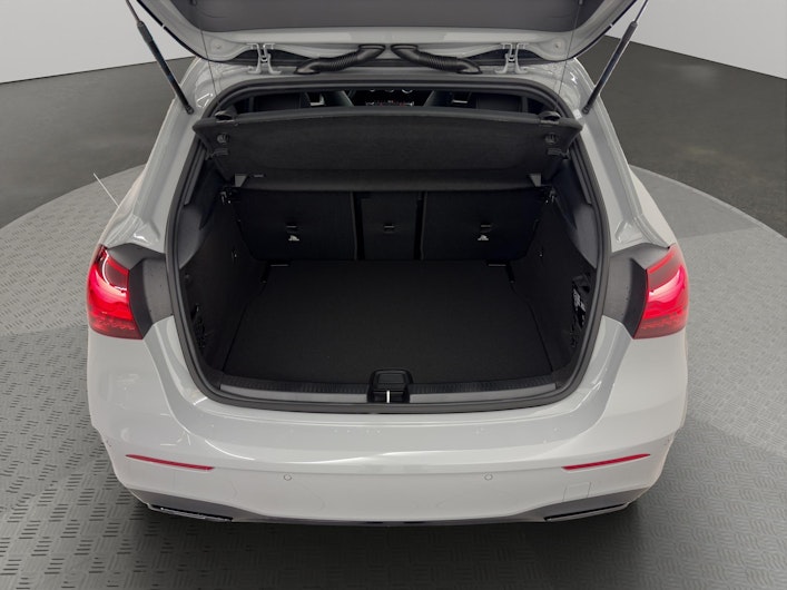 Vehicle image MERCEDES-BENZ A 220