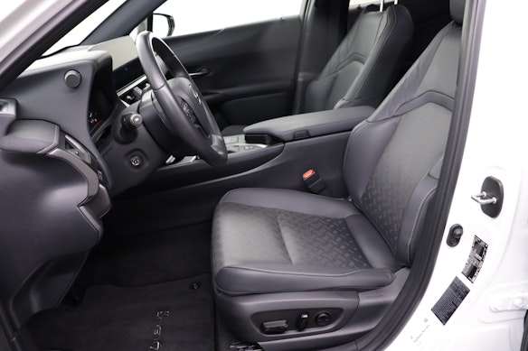 LEXUS UX 250h Comfort 2