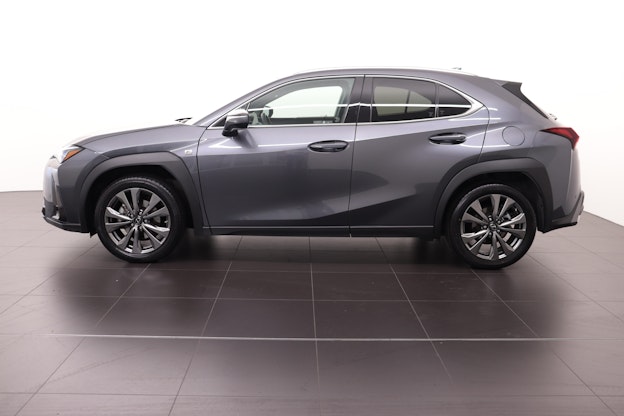 Vehicle image 3