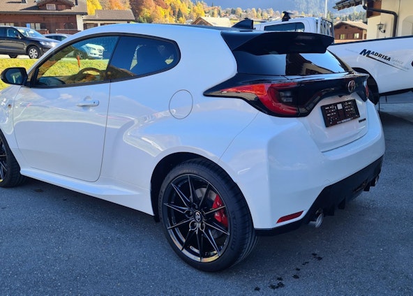 Vehicle image 3 Vehicle image 3