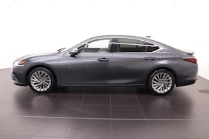Vehicle image LEXUS ES 300h Excellence