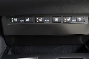 Vehicle image LEXUS ES 300h Excellence