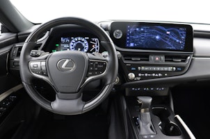 Vehicle image LEXUS ES 300h Excellence