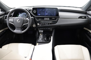Vehicle image LEXUS ES 300h Excellence