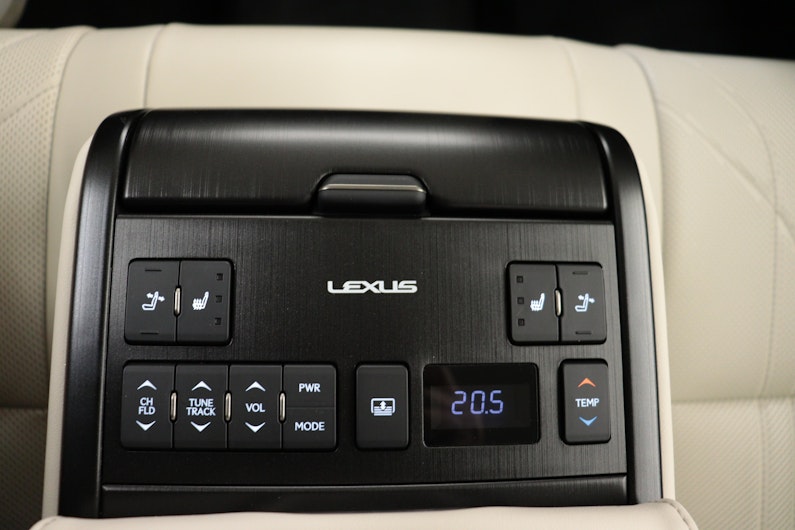 Vehicle image LEXUS ES