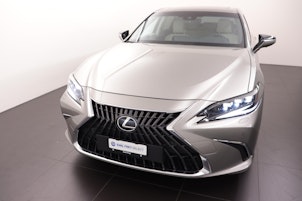 Vehicle image LEXUS ES 300h Excellence