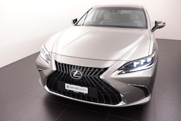 Vehicle image LEXUS ES 300h Excellence