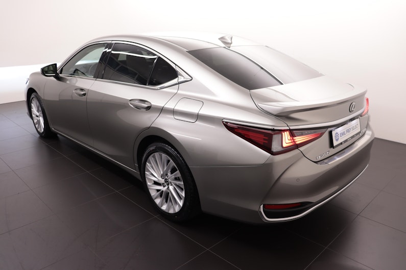 Vehicle image LEXUS ES