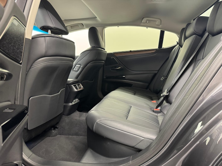 Vehicle image LEXUS ES