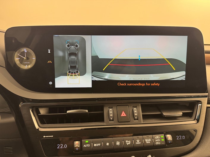 Vehicle image LEXUS ES