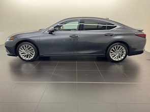 Vehicle image LEXUS ES 300h Excellence