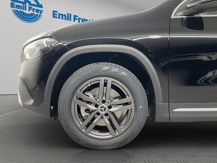 Vehicle image MERCEDES-BENZ GLA 250