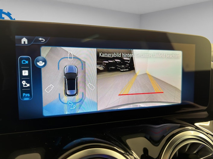 Vehicle image MERCEDES-BENZ GLA 220