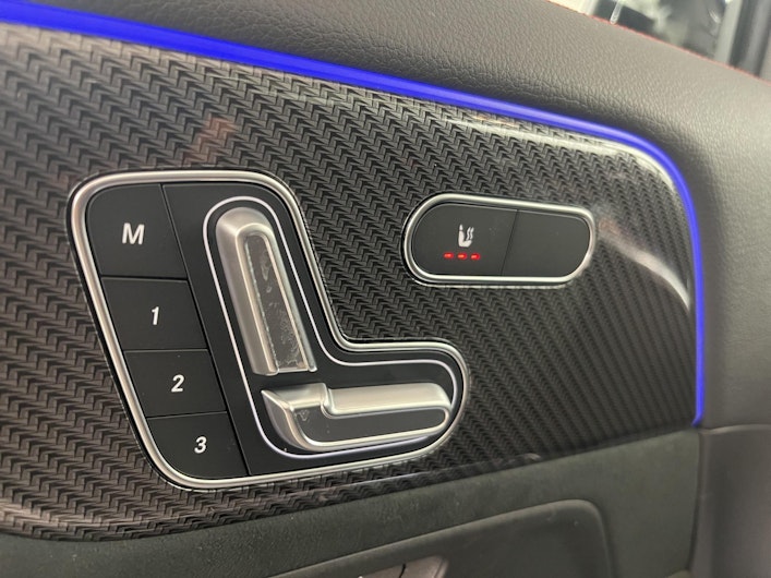 Vehicle image MERCEDES-BENZ GLA 200