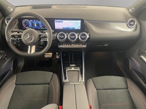 Vehicle image MERCEDES-BENZ GLA 200 Night Star AMG Line