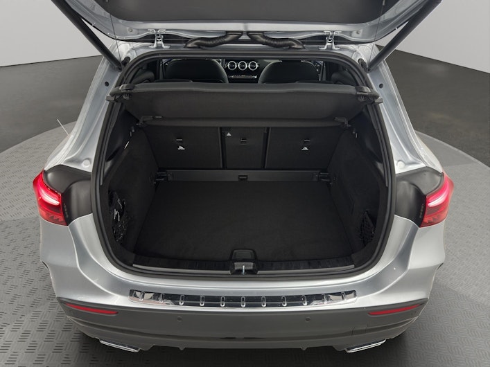 Vehicle image MERCEDES-BENZ GLA 250