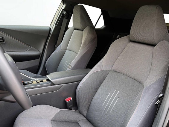 Vehicle image 9 Vehicle image 9