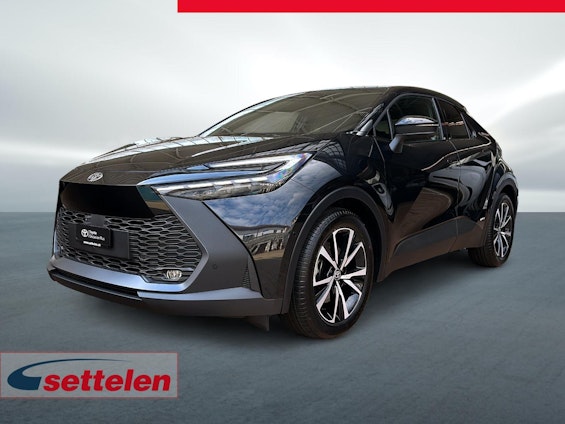 First vehicle image