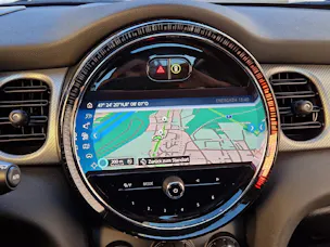 Mini Cooper S ** 4 Jahre Werksgarantie **