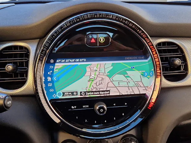 Mini Cooper S ** 4 Jahre Werksgarantie **