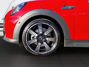 Mini Cooper S ** 4 Jahre Werksgarantie **