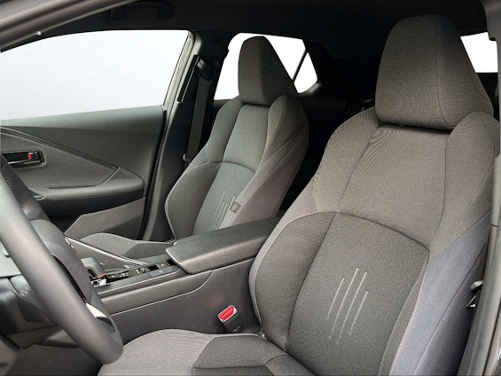 Vehicle image 9 Vehicle image 9