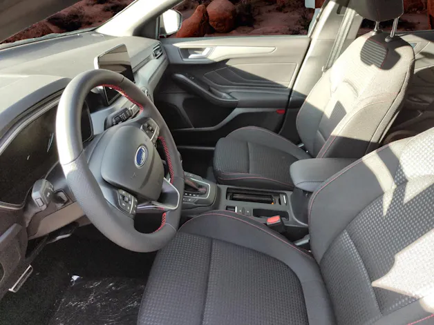 Ford Focus 1.0i EcoB Hybrid 155 ST-Line