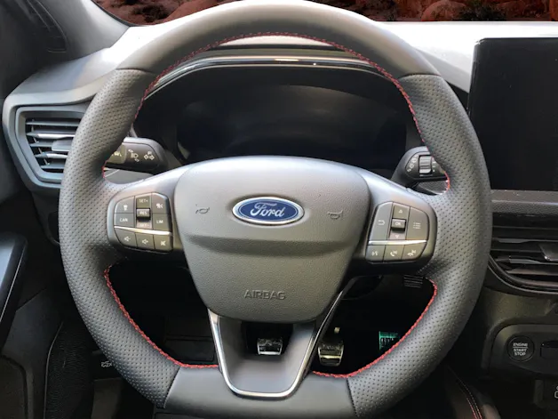 Ford Focus Station Wagon 1.0i EcoB Hybrid 125 ST-Line X
