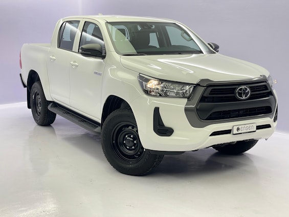 First vehicle image