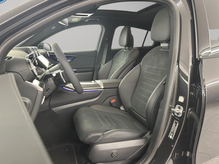 Vehicle image MERCEDES-BENZ GLC 200