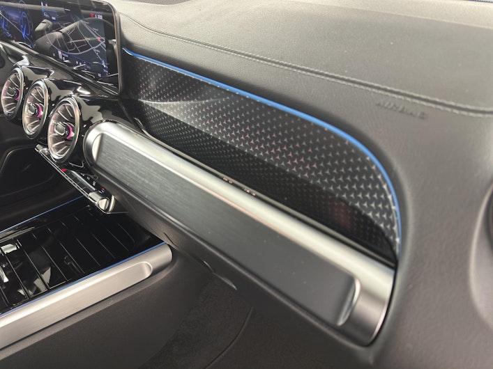 Vehicle image MERCEDES-BENZ EQB 350