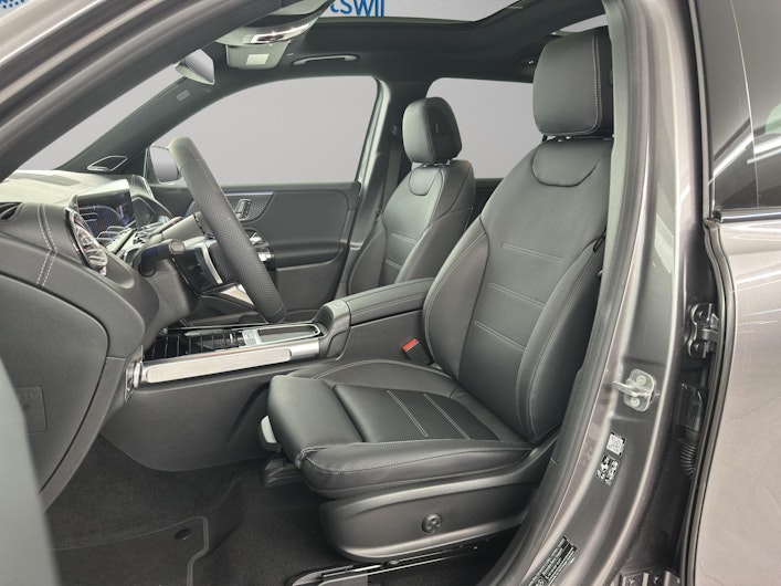 Vehicle image MERCEDES-BENZ EQB 350