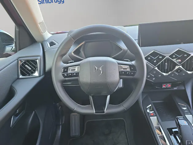 DS Automobiles 3 1.2 Hybrid Diva