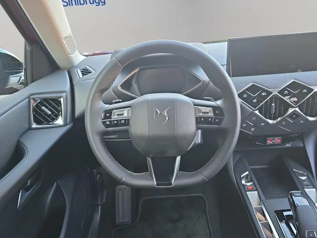 DS Automobiles 3 1.2 Hybrid Diva