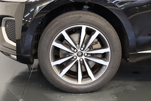 Vehicle image JAGUAR F-Pace 2.0 P400e R-Dynamic SE AWD