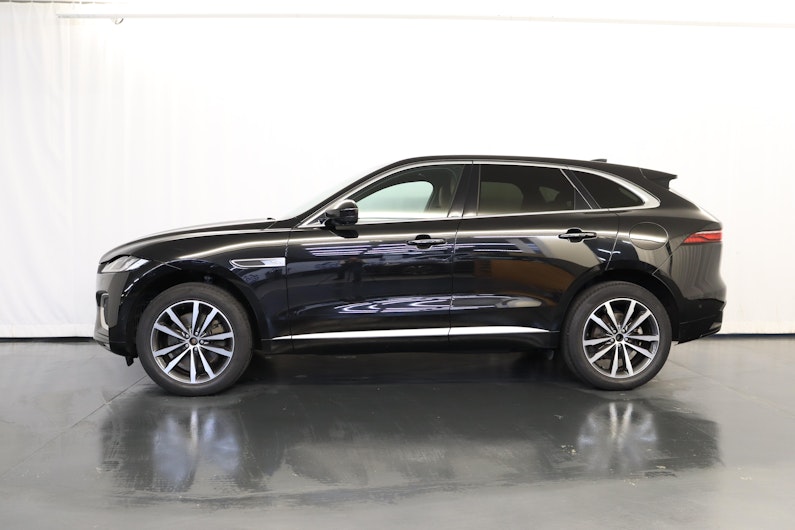 Vehicle image JAGUAR F-PACE