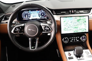 Vehicle image JAGUAR F-Pace 2.0 P400e R-Dynamic SE AWD