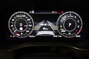 Vehicle image JAGUAR F-Pace 2.0 P400e R-Dynamic SE AWD