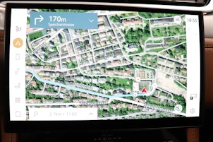 Vehicle image JAGUAR F-Pace 2.0 P400e R-Dynamic SE AWD