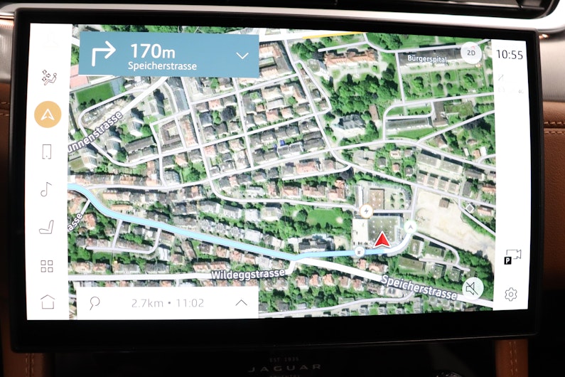 Vehicle image JAGUAR F-PACE