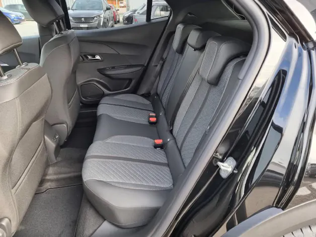Peugeot 2008 1.2 Hybrid Allure Premium
