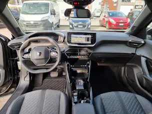 Peugeot 2008 1.2 Hybrid Allure Premium