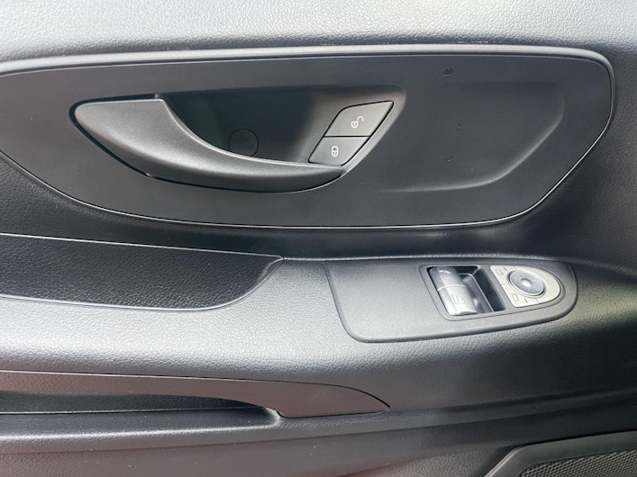 Vehicle image MERCEDES-BENZ VITO