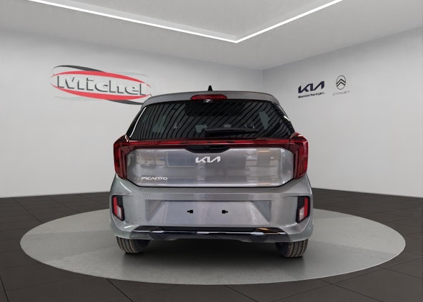 Vehicle image 4 Vehicle image 4