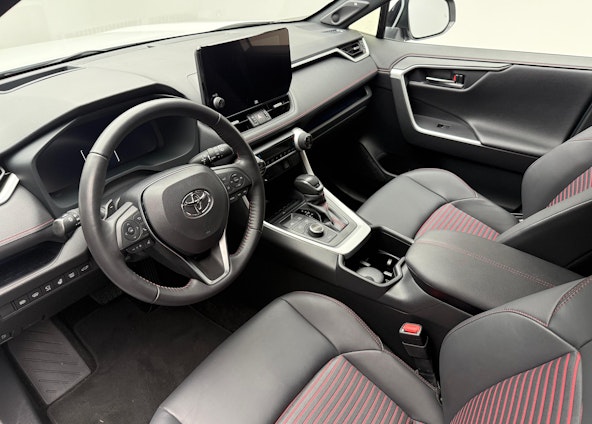 Vehicle image 4 Vehicle image 4