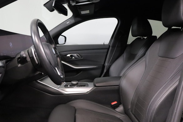 BMW 320i xDrive SAG 2