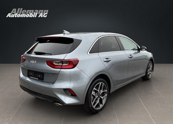 Vehicle image 5 Vehicle image 5