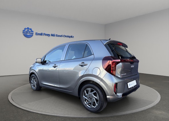 Vehicle image 6 Vehicle image 6