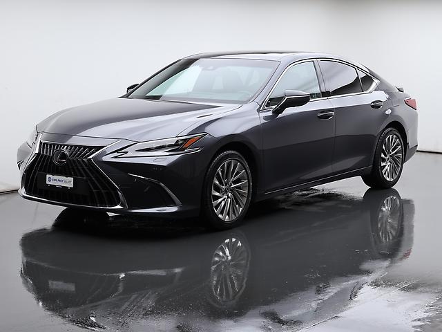 LEXUS ES 300h Excellence: Jetzt Probefahrt buchen!