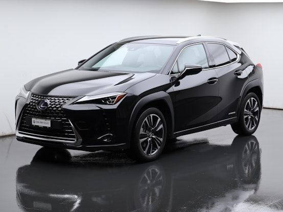 First vehicle image